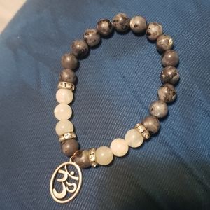 Labradorite and quarts braclet